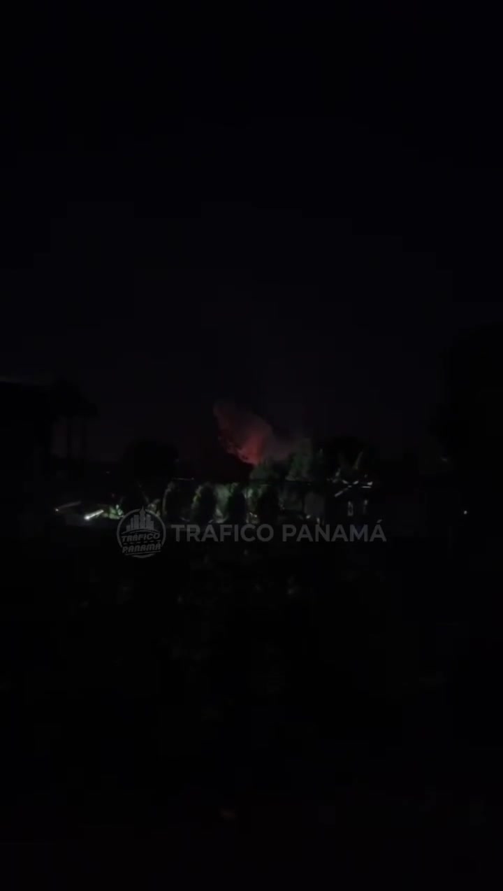 Video reportedly of an explosion at the thermoelectric plant located in La Chorrera, causing nationwide blackout